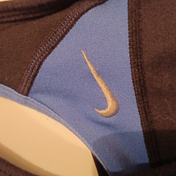 Nike dri-fit racer back black and blue top size XL reflection strips mesh - Picture 11 of 14